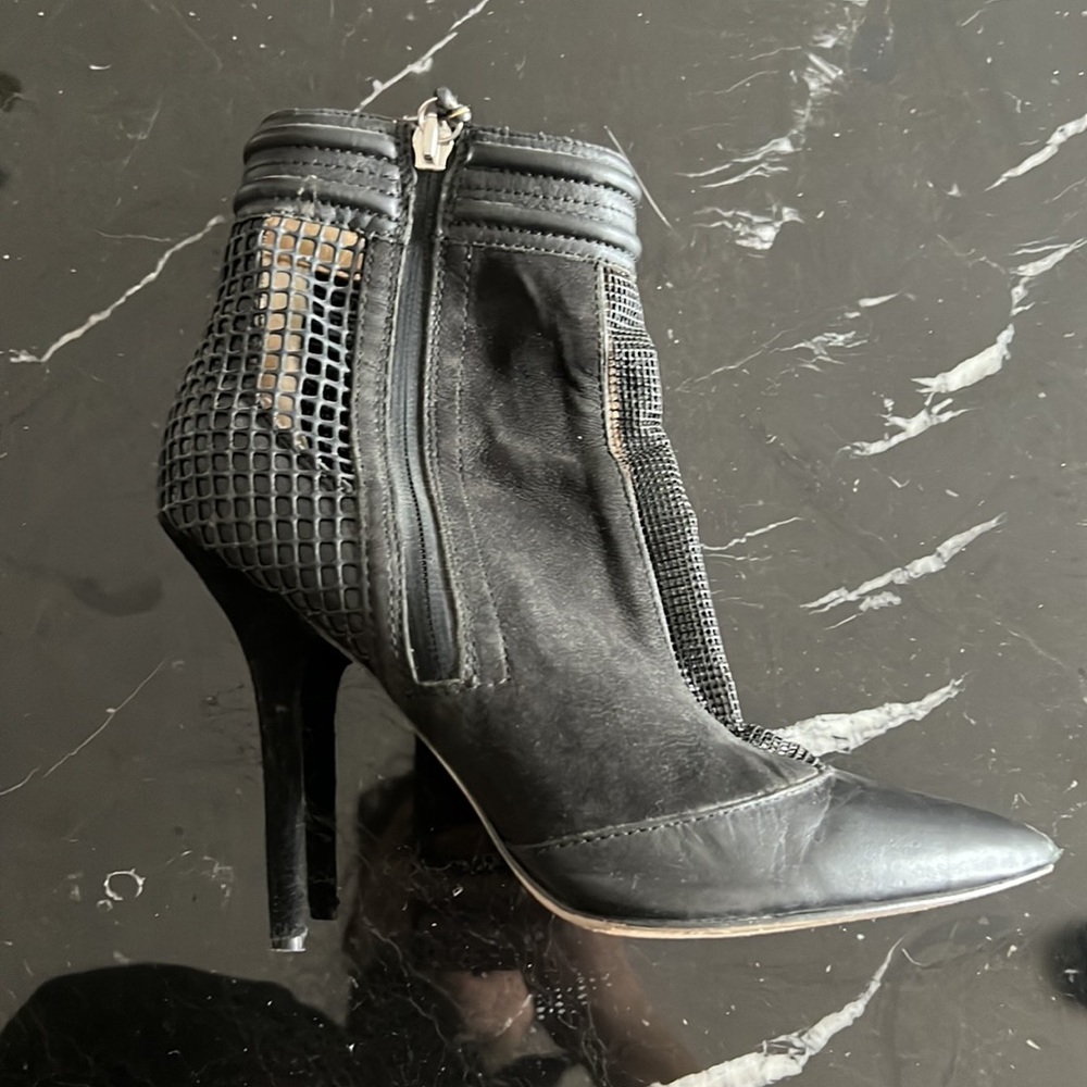 Mesh bootie - Picture 3 of 3